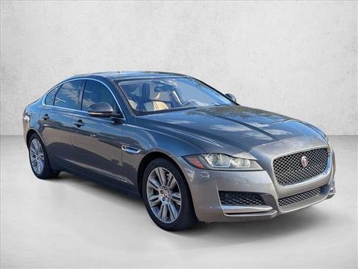 2017 Jaguar XF 35t Premium