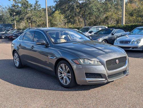 2017 Jaguar XF 35t Premium