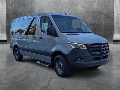 2025 Mercedes-Benz Sprinter 2500 Standard Roof