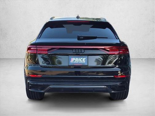 Mythos Black Metallic 2022 Audi Q8 55 Prestige