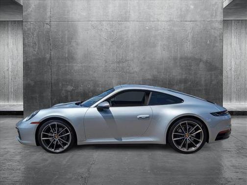 2021 Porsche 911 Carrera