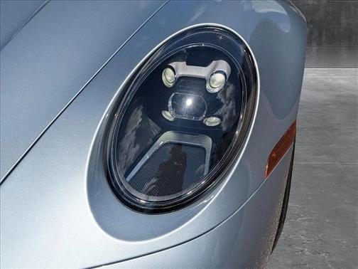 2021 Porsche 911 Carrera