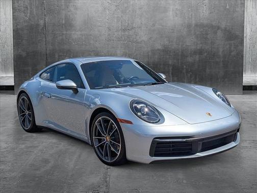 2021 Porsche 911 Carrera