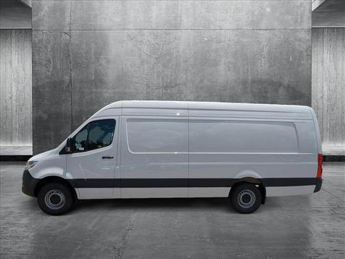 2025 Mercedes-Benz Sprinter 2500 High Roof