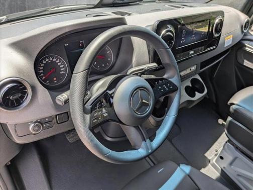 2025 Mercedes-Benz Sprinter 2500 Standard Roof