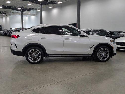 2022 BMW X6 xDrive40i