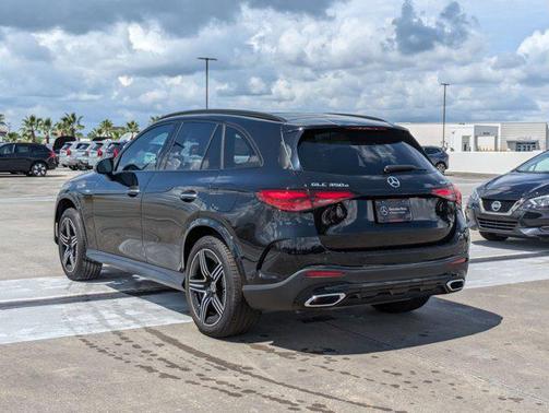 2025 Mercedes-Benz GLC 350e Base