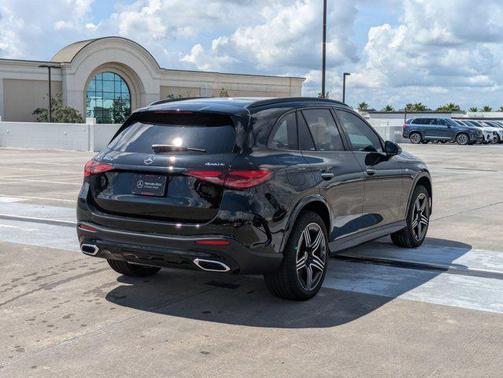 2025 Mercedes-Benz GLC 350e Base