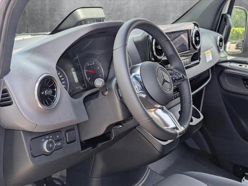 2025 Mercedes-Benz Sprinter 2500 High Roof