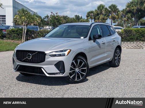 2025 Volvo XC60 B5 Plus