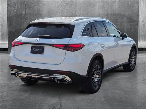 2025 Mercedes-Benz GLC 300 Base