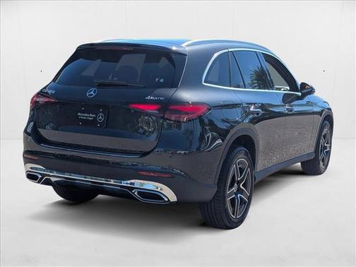 2026 Mercedes-Benz GLC 300 4MATIC