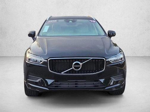 Onyx Black Metallic 2019 Volvo XC60 T5 Momentum