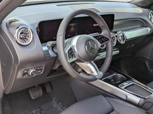 2025 Mercedes-Benz GLB 250 4MATIC
