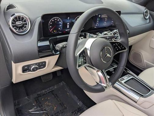 2025 Mercedes-Benz GLA 250 Base
