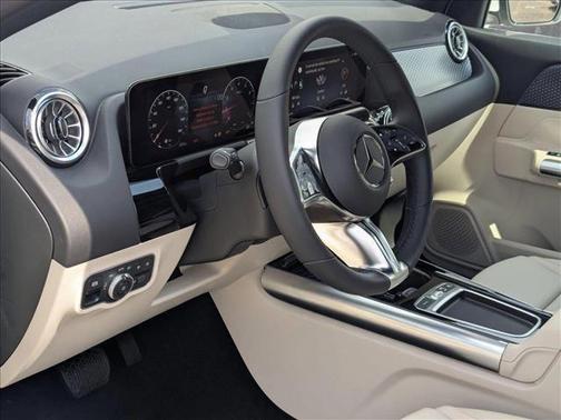 2025 Mercedes-Benz GLA 250 Base