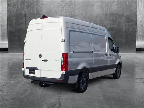 2025 Mercedes-Benz Sprinter 2500 Standard Roof