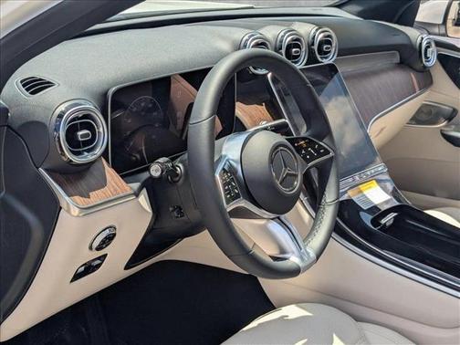2025 Mercedes-Benz GLC 300 Base