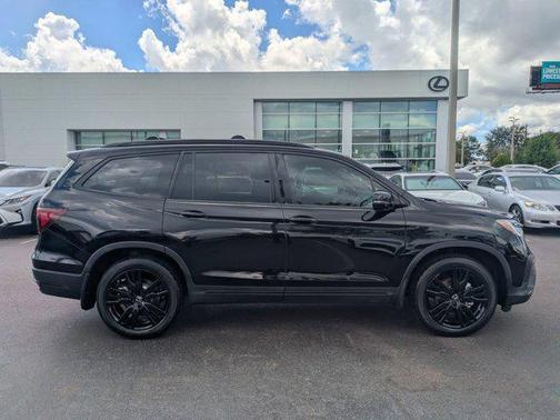 2022 Honda Pilot AWD Black Edition