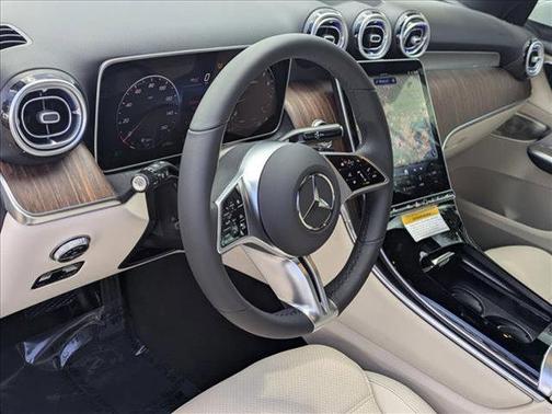 2026 Mercedes-Benz GLC 300 4MATIC