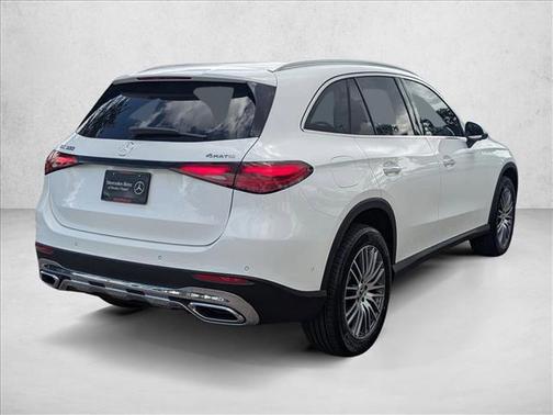 2026 Mercedes-Benz GLC 300 4MATIC