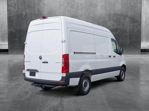 2025 Mercedes-Benz Sprinter 2500 Standard Roof