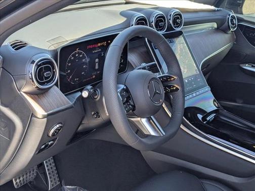 2025 Mercedes-Benz GLC 350e Base