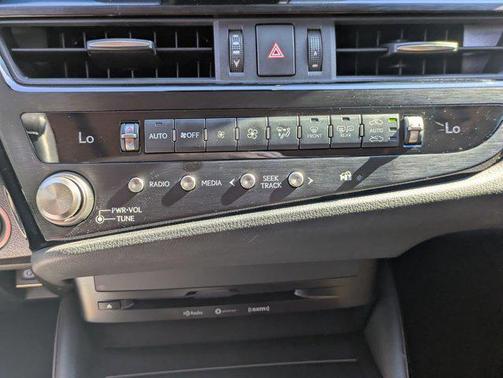 2022 Lexus ES 350 Base