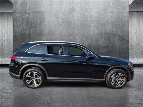 2025 Mercedes-Benz GLC 350e Base