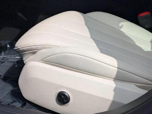 2025 Mercedes-Benz E-Class 4MATIC