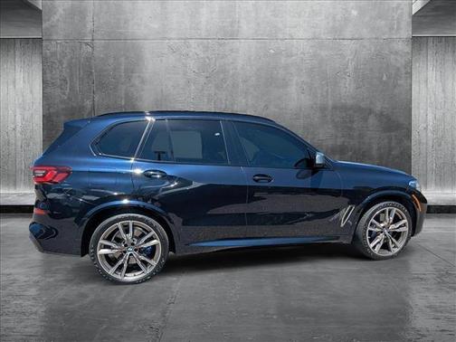 2022 BMW X5 M50i