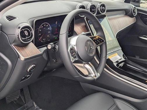 2025 Mercedes-Benz GLC 350e Base
