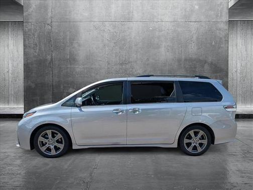 2018 Toyota Sienna SE