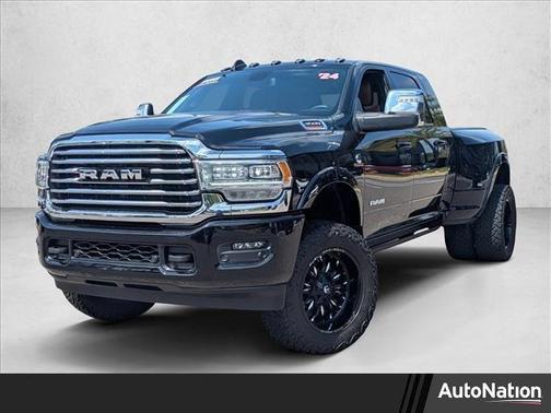 Diamond Black Crystal Pearlcoat 2024 RAM 3500 Longhorn