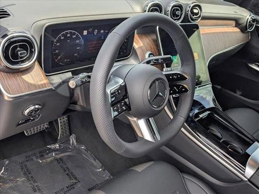 2025 Mercedes-Benz GLC 350e Base