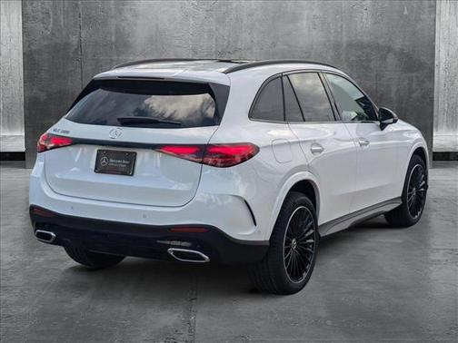 2025 Mercedes-Benz GLC 300 Base