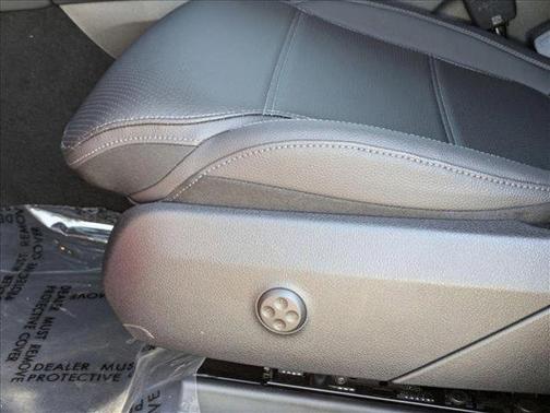 2025 Mercedes-Benz GLC 350e Base