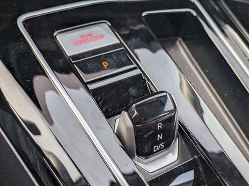 2025 Volkswagen Golf GTI 2.0T SE DSG