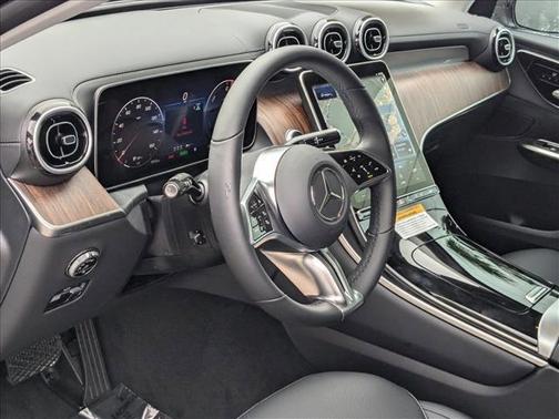 2025 Mercedes-Benz GLC 350e Base