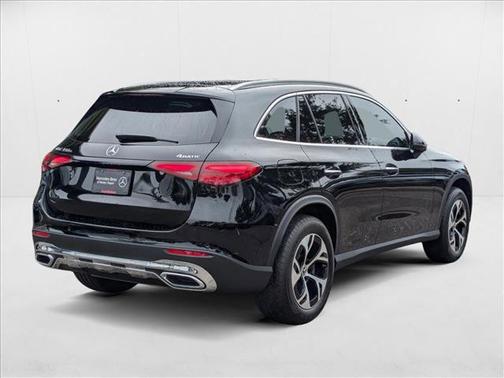 2025 Mercedes-Benz GLC 350e Base