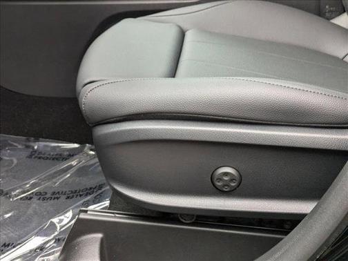 2025 Mercedes-Benz GLA 250 Base