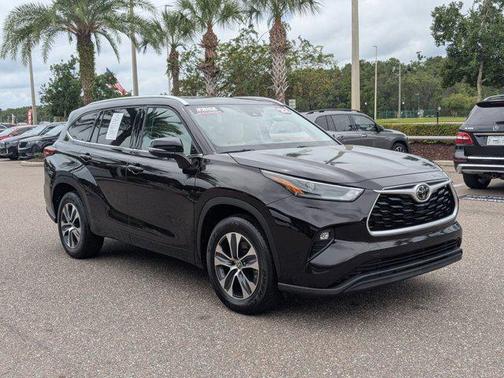 2022 Toyota Highlander XLE