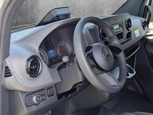 2025 Mercedes-Benz Sprinter 2500 Standard Roof