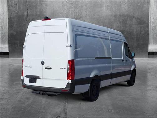 2025 Mercedes-Benz Sprinter 2500 High Roof