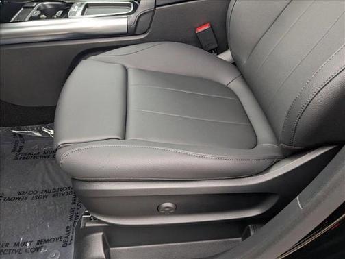 2025 Mercedes-Benz GLA 250 Base