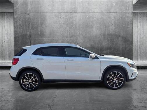 2017 Mercedes-Benz GLA 250 Base