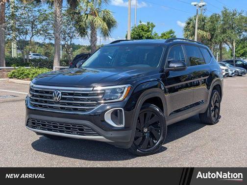 2024 Volkswagen Atlas 2.0T SE w/Technology