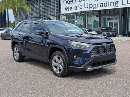 2019 Toyota RAV4 Hybrid SE