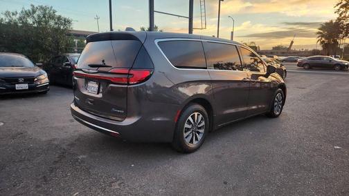 Gray 2022 Chrysler Pacifica Hybrid Touring L