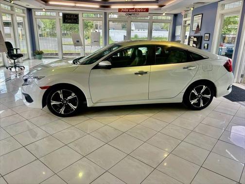 2017 Honda Civic Touring
